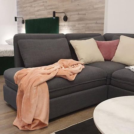 Apartments Lucic Слуни Екстериор снимка