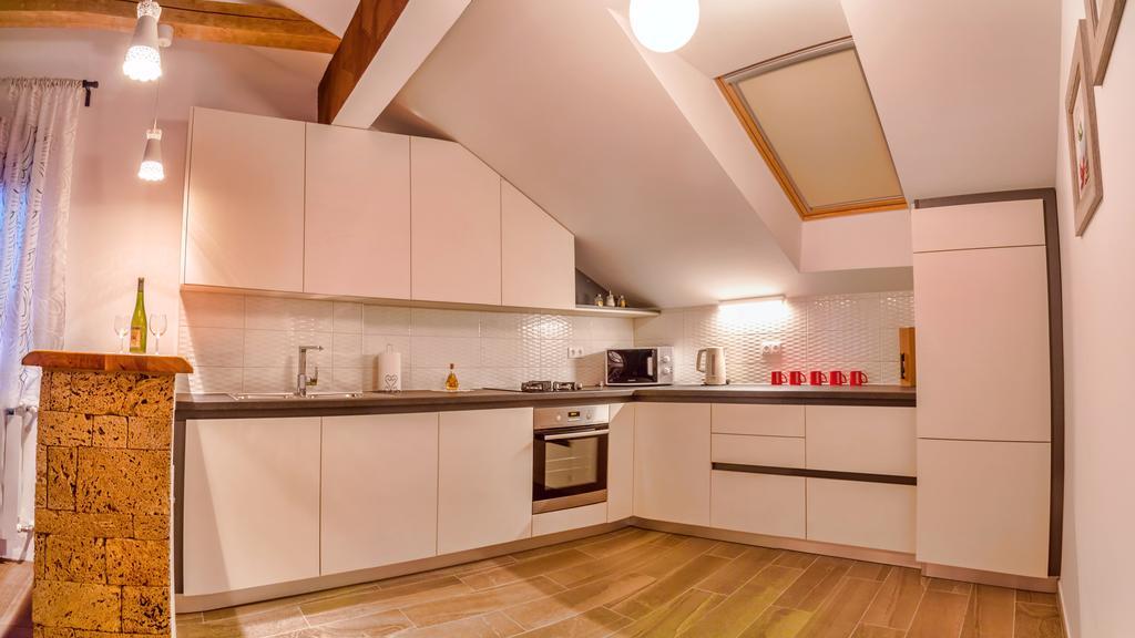 Apartments Lucic Слуни Стая снимка