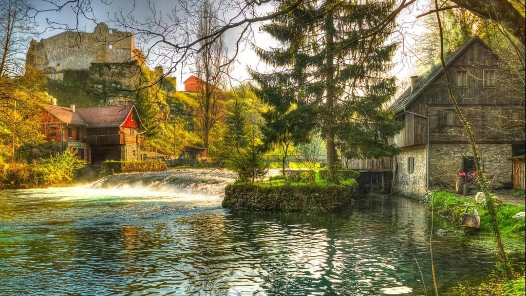 Apartments Lucic Слуни Екстериор снимка
