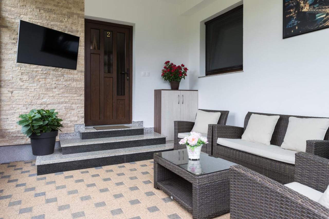 Apartments Lucic Слуни Екстериор снимка