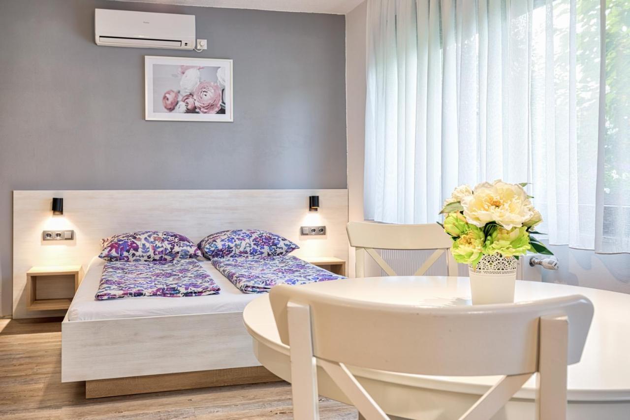 Apartments Lucic Слуни Екстериор снимка